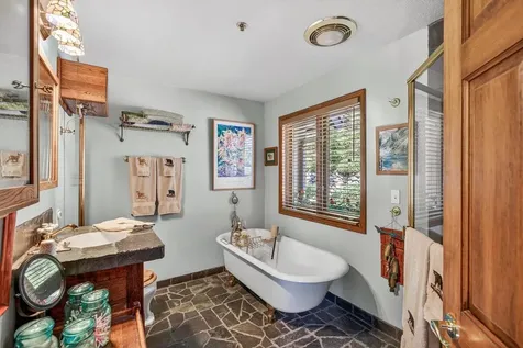 309 Granite Street Ashland OR 97520