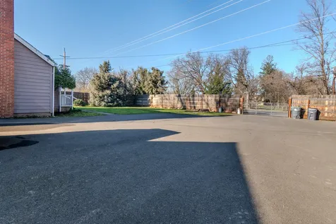 2441 S Stage Road Medford OR 97501