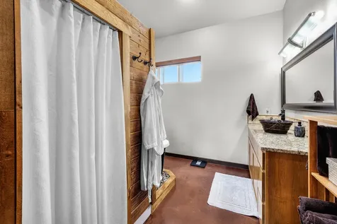 3885 NE Xenolith Street Terrebonne OR 97760