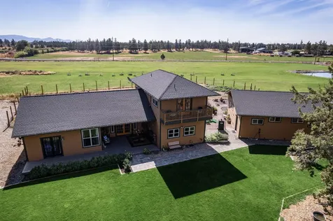 3885 NE Xenolith Street Terrebonne OR 97760