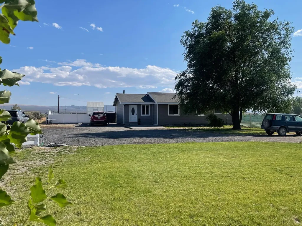 87722 Pinion Lane Christmas Valley OR 97641