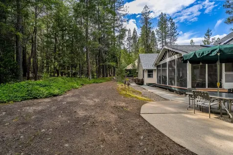 4235 Pleasant Creek Road Rogue River OR 97537