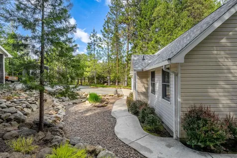 4235 Pleasant Creek Road Rogue River OR 97537