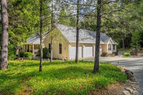 4235 Pleasant Creek Road Rogue River OR 97537