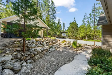 4235 Pleasant Creek Road Rogue River OR 97537