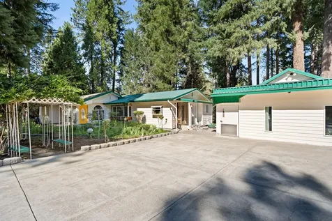 1282 Pleasant Creek Road Rogue River OR 97537