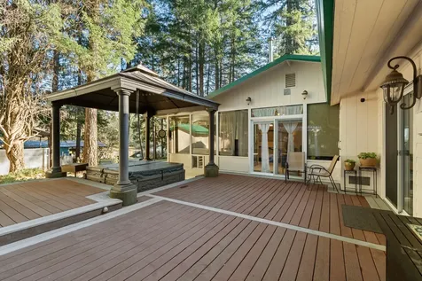 1282 Pleasant Creek Road Rogue River OR 97537