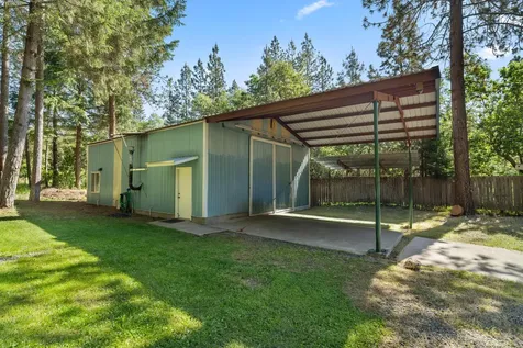 1282 Pleasant Creek Road Rogue River OR 97537