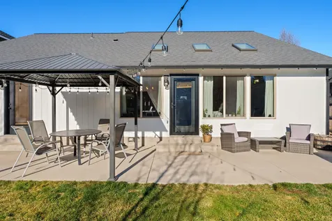 20017 Voltera Place Bend OR 97702