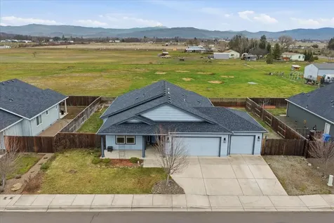 8440 Cayden Street White City OR 97503