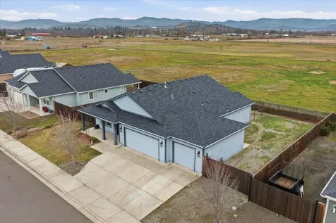 8440 Cayden Street White City OR 97503
