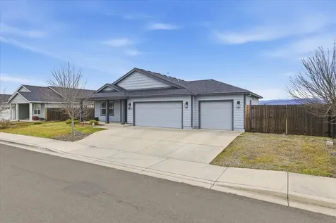 8440 Cayden Street White City OR 97503