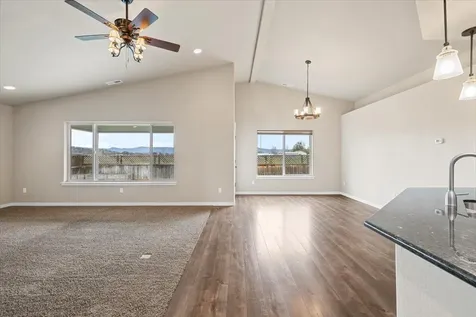 8440 Cayden Street White City OR 97503