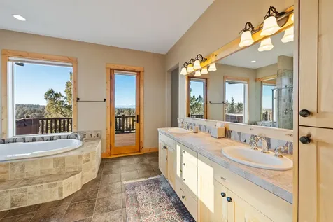 60440 Chickasaw Way Bend OR 97702