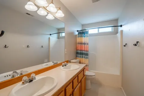 2927 NW 17th Street Redmond OR 97756