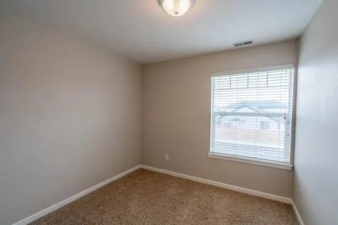 2927 NW 17th Street Redmond OR 97756