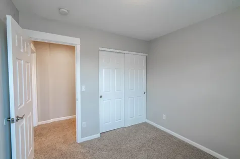 2927 NW 17th Street Redmond OR 97756