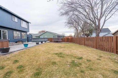 2927 NW 17th Street Redmond OR 97756