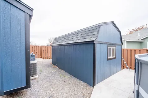 2927 NW 17th Street Redmond OR 97756