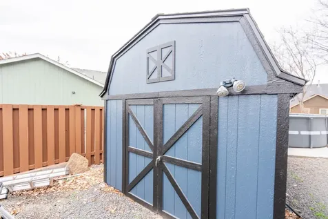2927 NW 17th Street Redmond OR 97756