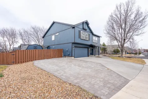 2927 NW 17th Street Redmond OR 97756