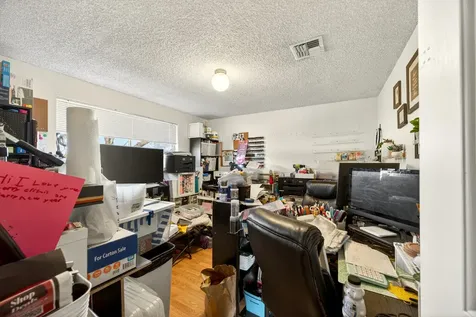 1553 Crater Lake Avenue Medford OR 97504