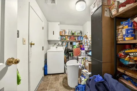 1553 Crater Lake Avenue Medford OR 97504
