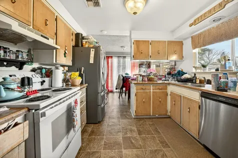 1553 Crater Lake Avenue Medford OR 97504