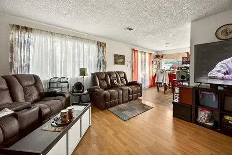 1553 Crater Lake Avenue Medford OR 97504