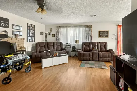 1553 Crater Lake Avenue Medford OR 97504