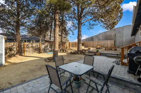 206 SW Hayes Avenue Bend OR 97702