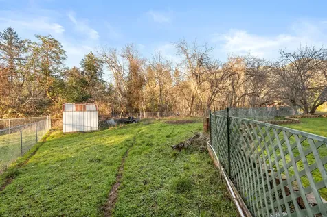 334 Village Lane Grants Pass OR 97527