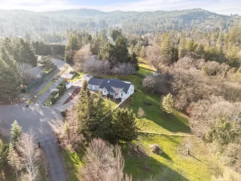 334 Village Lane Grants Pass OR 97527