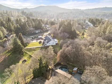 334 Village Lane Grants Pass OR 97527