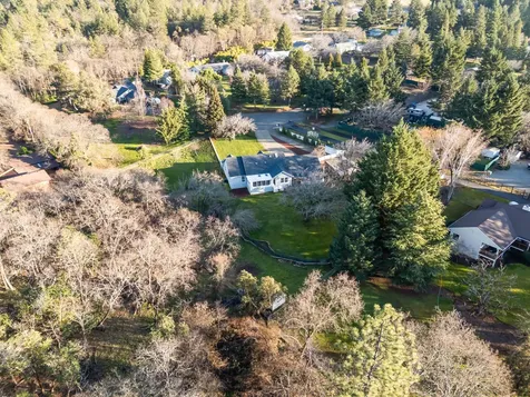 334 Village Lane Grants Pass OR 97527