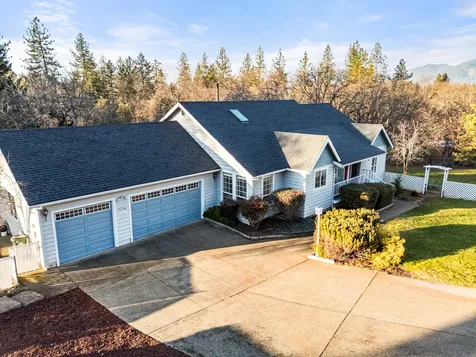 334 Village Lane Grants Pass OR 97527
