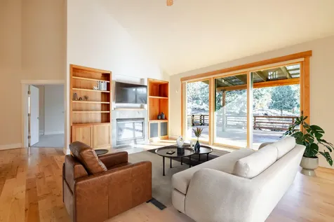 2752 NW Champion Circle Bend OR 97703