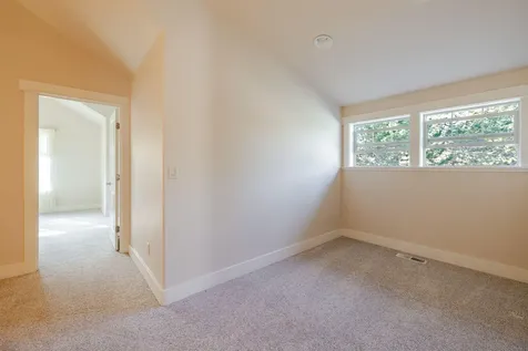 2752 NW Champion Circle Bend OR 97703
