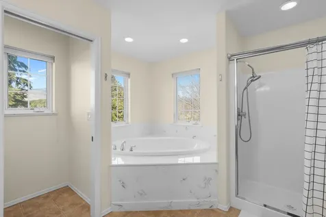 369 Meadow Drive Ashland OR 97520