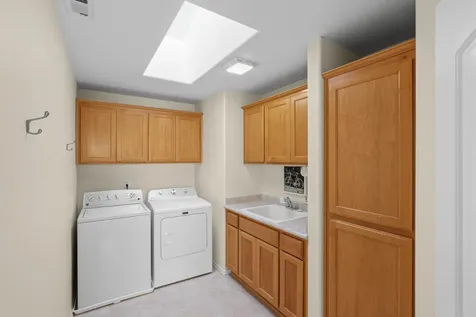 369 Meadow Drive Ashland OR 97520
