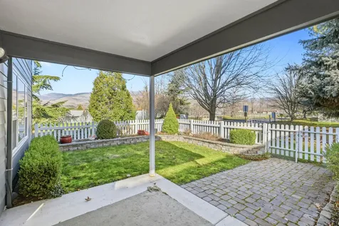 369 Meadow Drive Ashland OR 97520