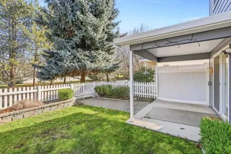 369 Meadow Drive Ashland OR 97520