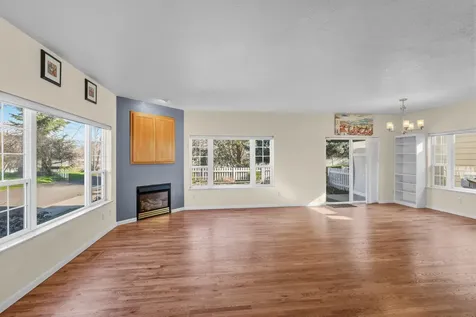 369 Meadow Drive Ashland OR 97520