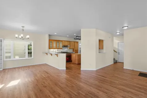 369 Meadow Drive Ashland OR 97520