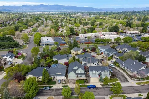 1154 Ashford Way Medford OR 97504