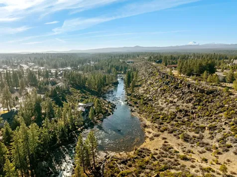19525 Sugar Mill Loop Bend OR 97702