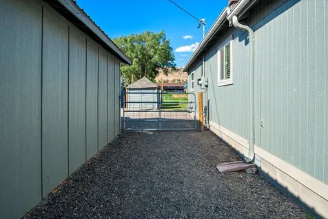 2797 SE Paulina Highway Prineville OR 97754