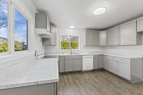 512 King Street Medford OR 97501