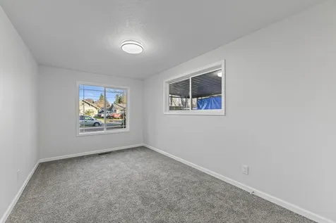 512 King Street Medford OR 97501