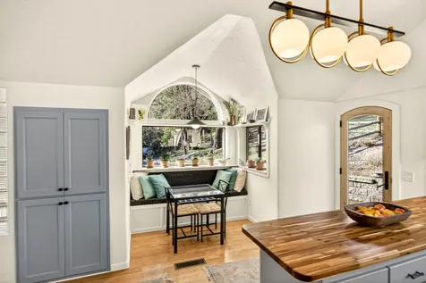 514 Granite Street Ashland OR 97520